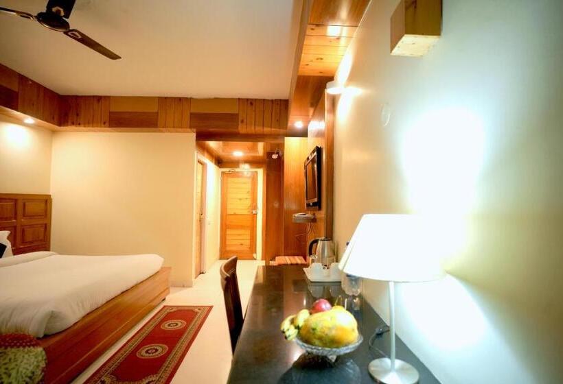 غرفة ديلوكس مزودة بشرفة, Shivalik Hotel And Resorts