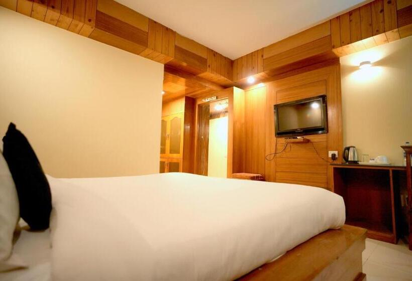 발코니 디럭스 룸, Shivalik Hotel And Resorts