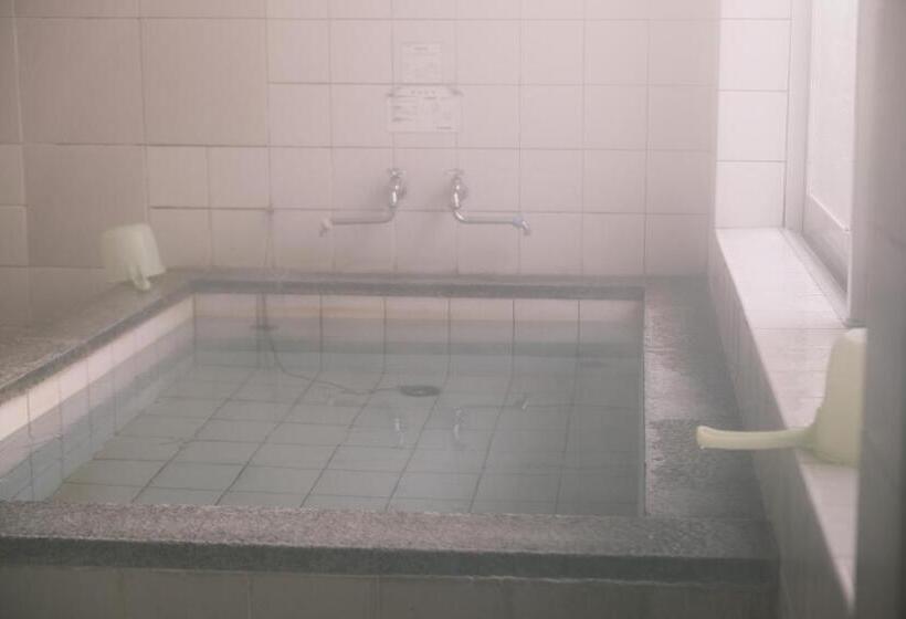 Standardrum, 創業130年清水屋旅館