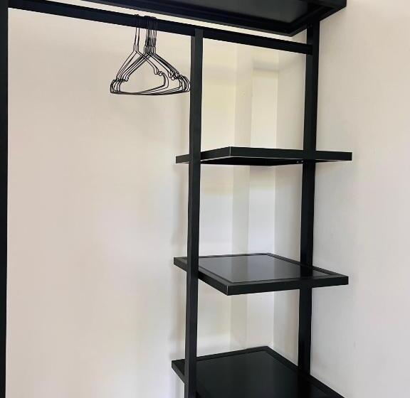 Quarto Estandar Cama King, Seek The Sun