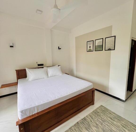 キングサイズベッドのスタンダードルーム, Seek The Sun