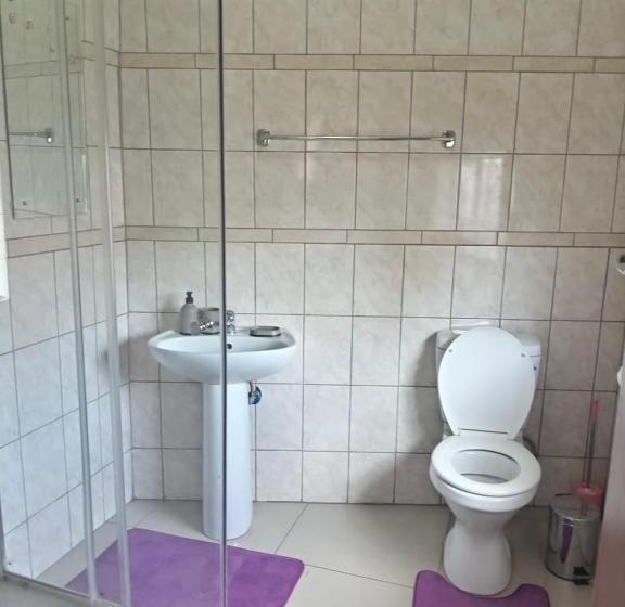 スタンダードルーム, Precious Estates