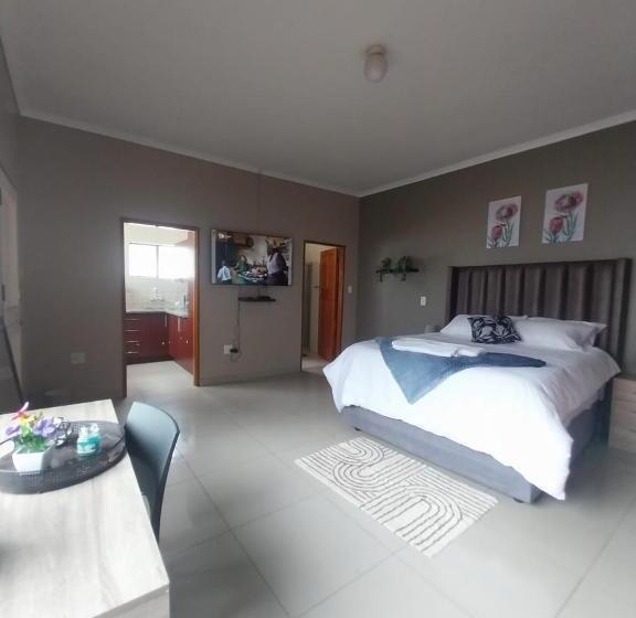 スタンダードルーム, Precious Estates