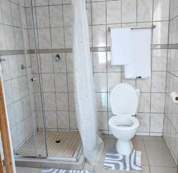Номер Стандарт, Precious Estates