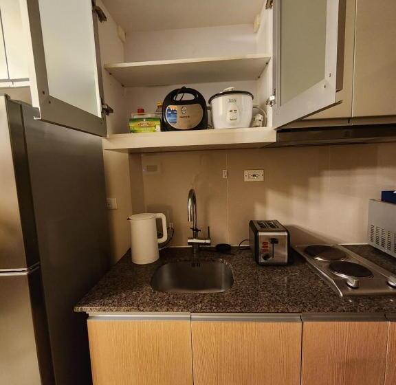 آپارتمان 1 خوابه با چشمانداز استخر, Chic Style Condo Unit In Bgc, One Uptown Residences, In Front Of Grand Hyatt!