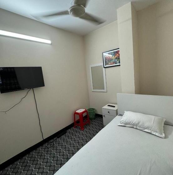 اتاق استاندارد یک نفره, In Need   Near To The Us France Italy Saudi Embassy And Airport