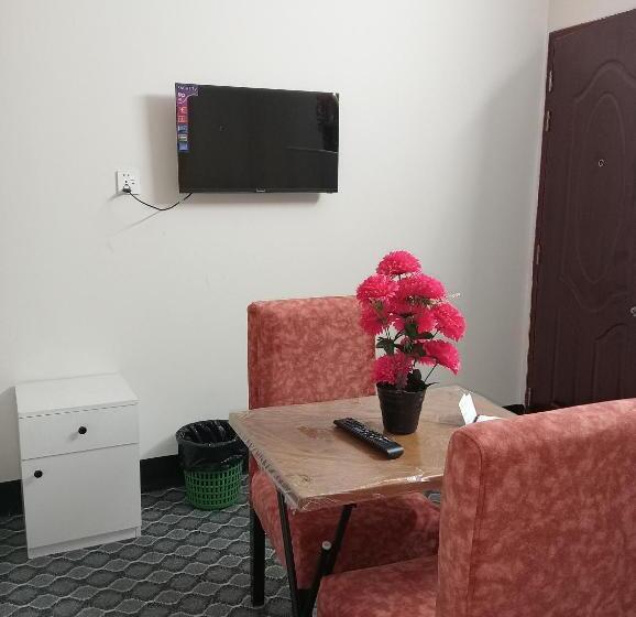 اتاق سوپریور سه تخته, In Need   Near To The Us France Italy Saudi Embassy And Airport