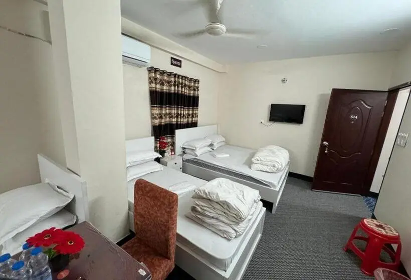 اتاق خانوادگی, In Need   Near To The Us France Italy Saudi Embassy And Airport