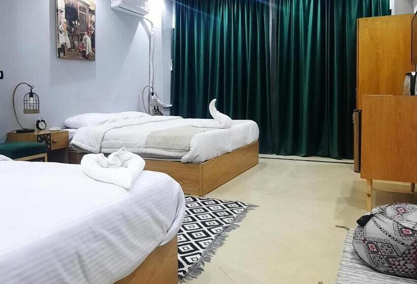 اتاق استاندارد سه نفره, Rbs Organizing Hotels Reservations