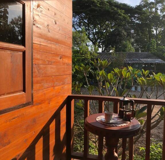 스탠다드 룸 킹사이즈 침대, Lampang Homestay2