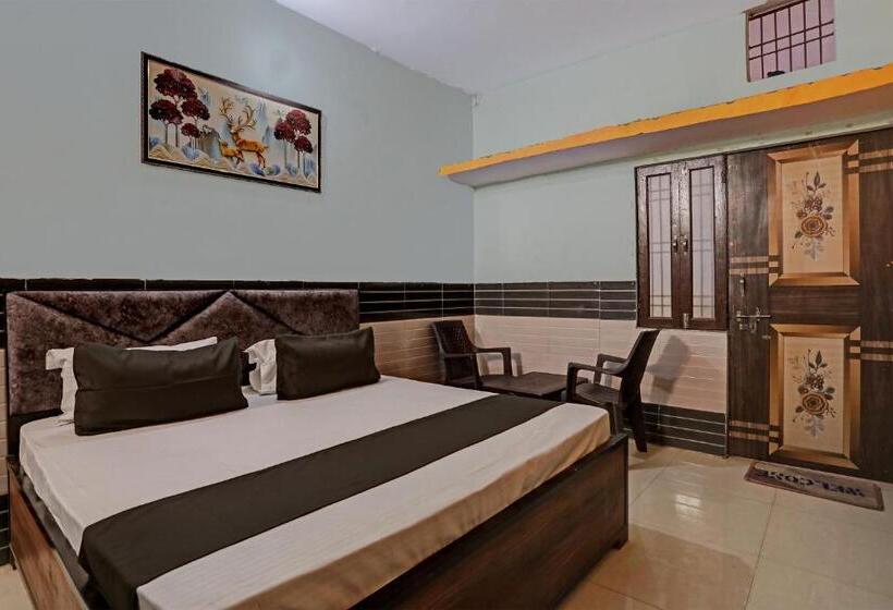 Quarto Triplo Clássico, Moon Star Residency