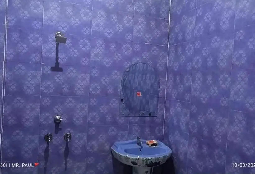 トリプルクラシックルーム, Oyo Fauji Villa