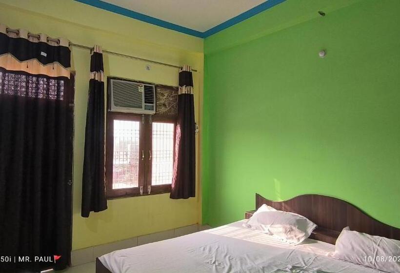 トリプルクラシックルーム, Oyo Fauji Villa