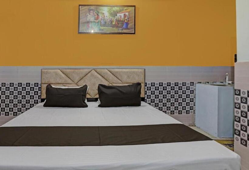 Quarto Triplo Clássico, Moon Star Residency