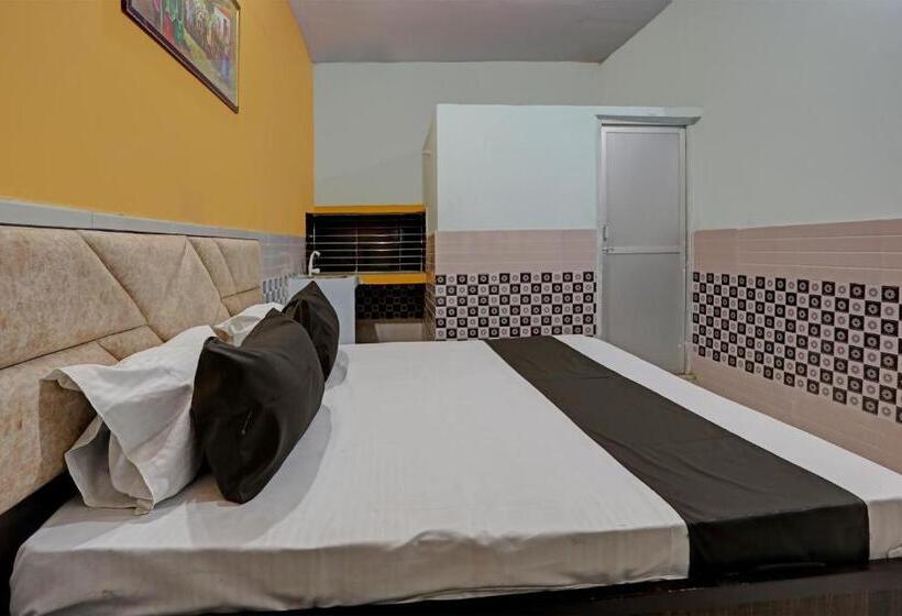 חדר קלאסי לשלושה, Moon Star Residency