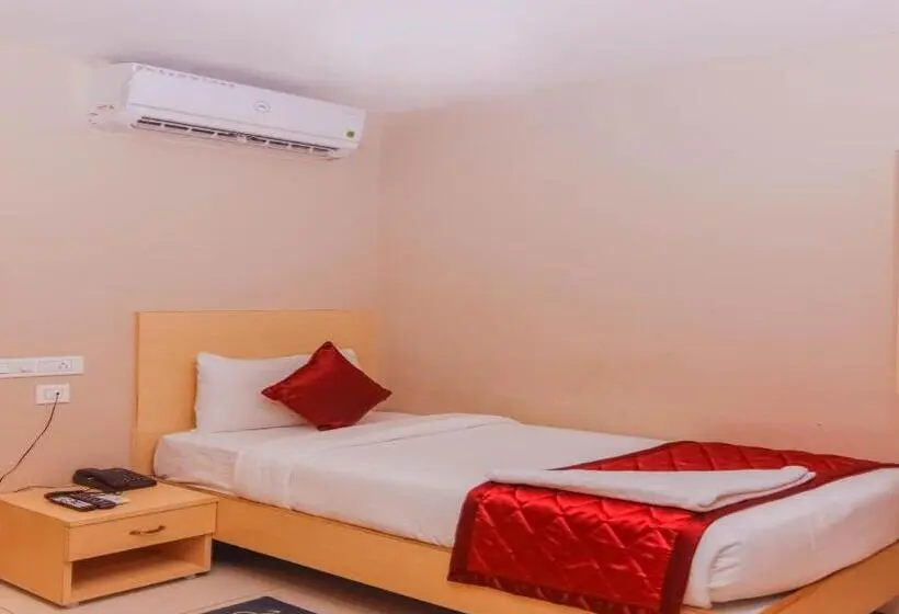 Economy Yhden Hengen Huone, Vinayaga Tirupur