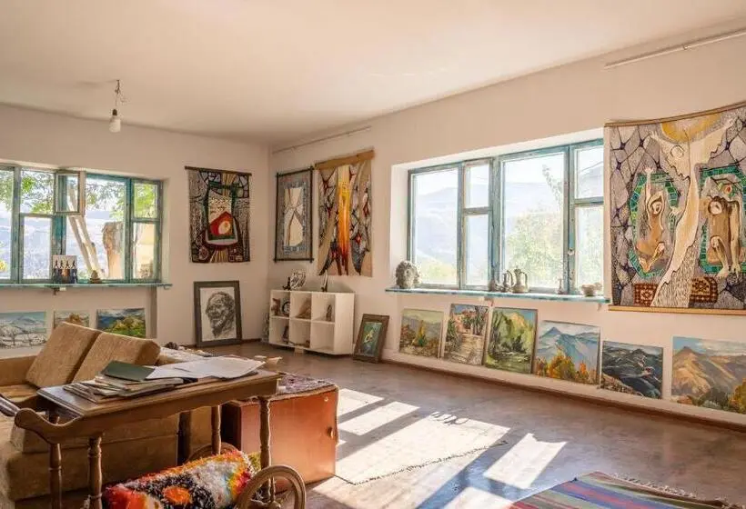 اتاق استاندارد, Art Rooms Garni