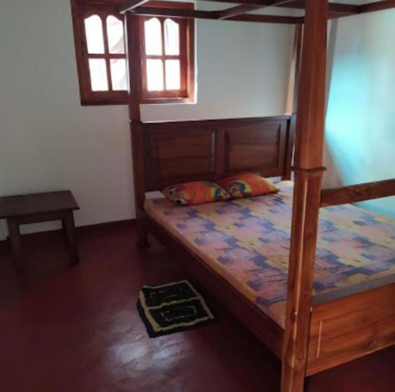 バス共有のスタンダードルーム, Jayasena Homestay