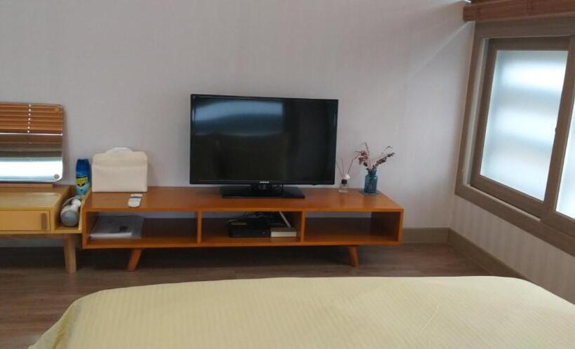 חדר משפחתי, Moon Forest Guesthouse