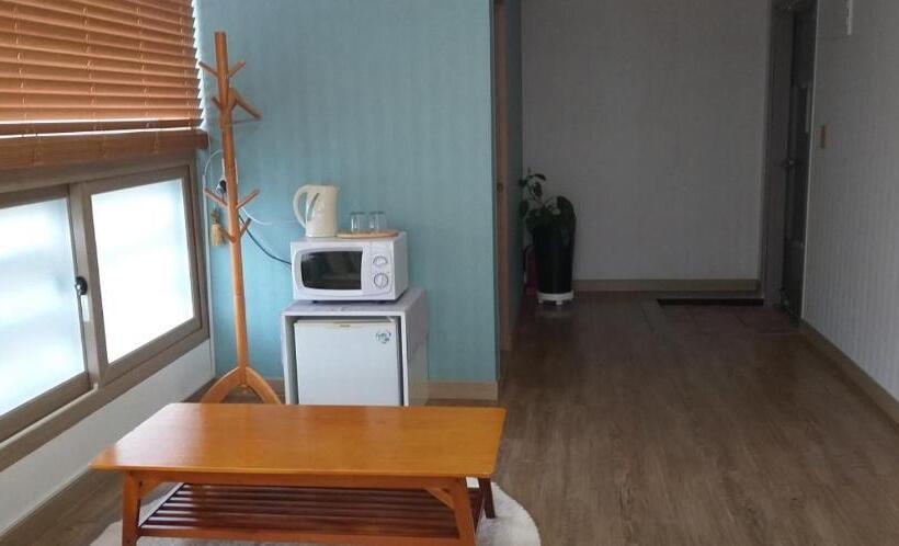 חדר משפחתי, Moon Forest Guesthouse