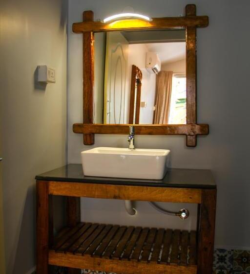 디럭스 룸 측면 바다 전망, Coco Cabana