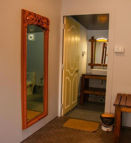 חדר דלוקס צדדי נוף לים, Coco Cabana