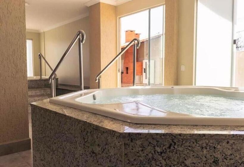 Апартаменты 2 Спальни, Toulon