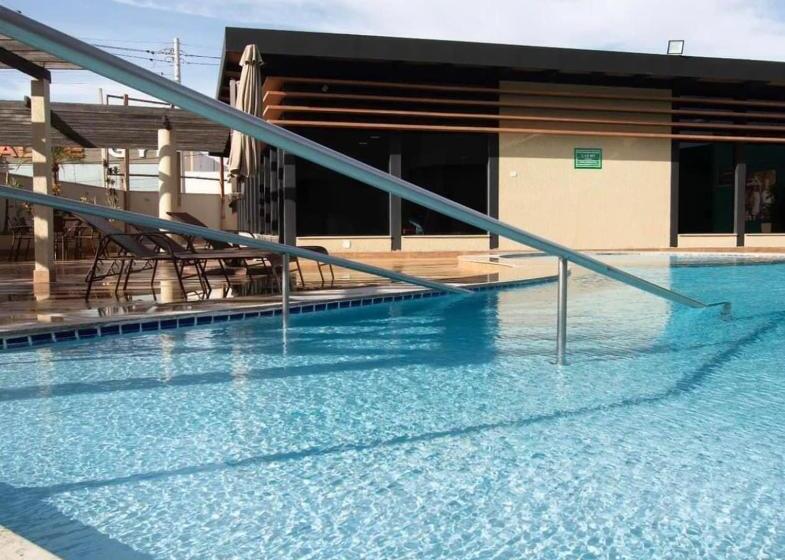 Апартаменты 2 Спальни, Toulon