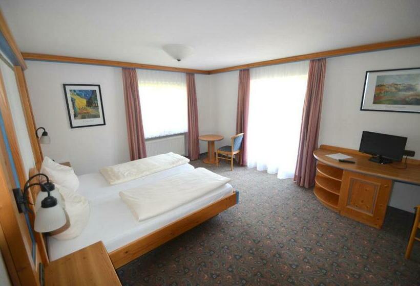 家庭间, Alpenhotel Widderstein