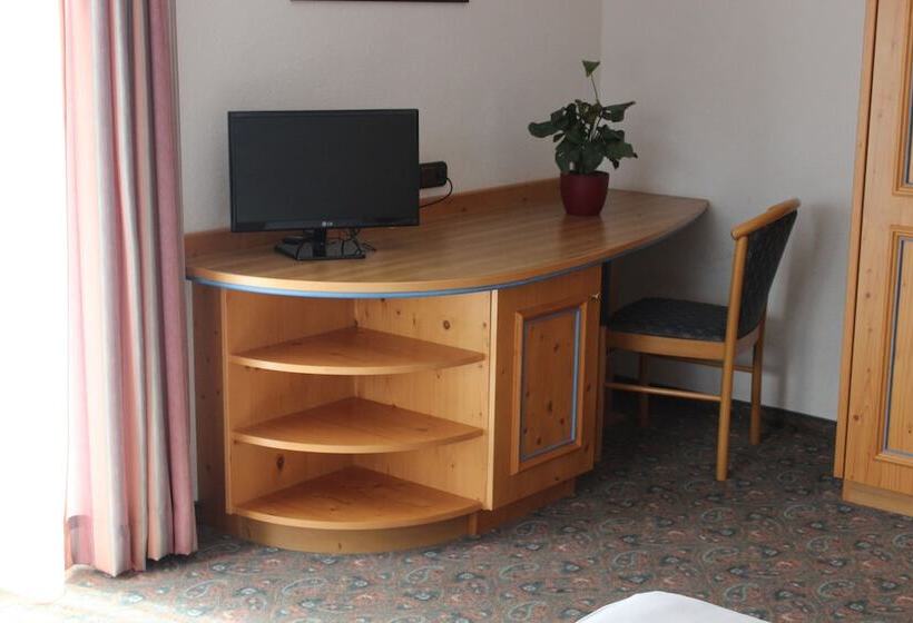 스탠다드 트리플 룸, Alpenhotel Widderstein