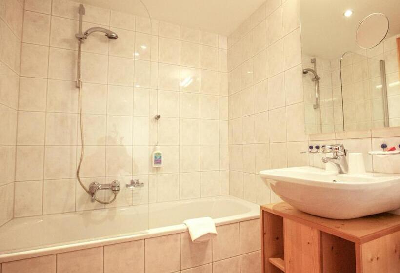 标准间, Bio Hotel Saladina