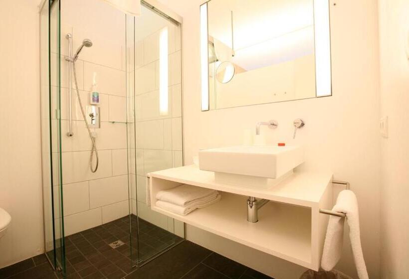 آپارتمان 2 خوابه, Bio Hotel Saladina
