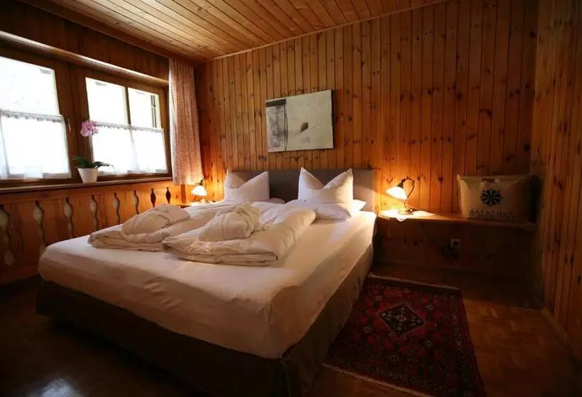 ２ベッドスイートルーム, Bio Hotel Saladina