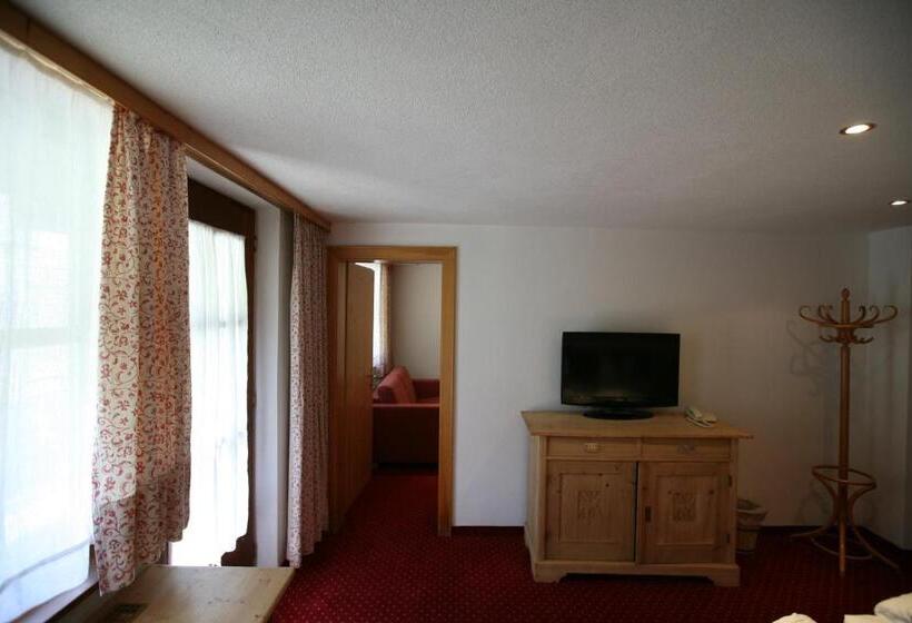 سوییت, Bio Hotel Saladina