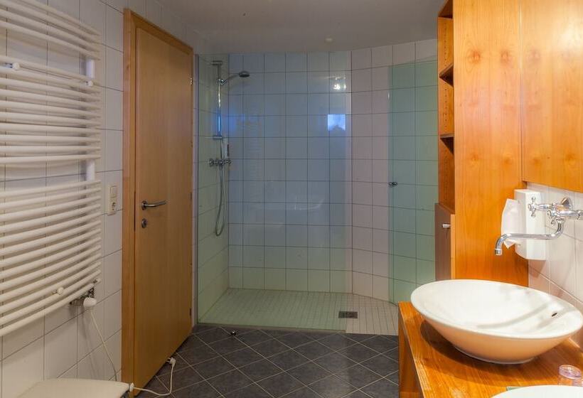 豪华套房, Bio Hotel Saladina