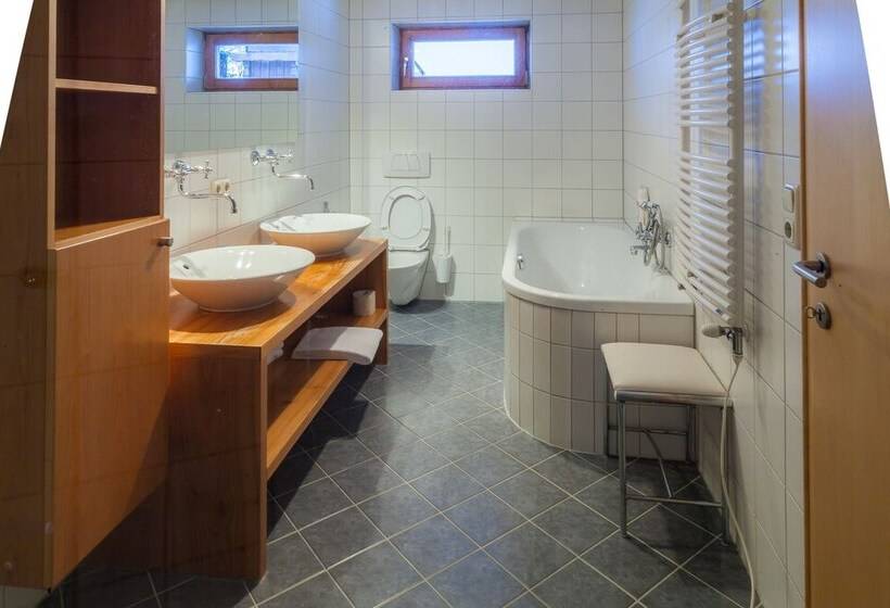 豪华套房, Bio Hotel Saladina