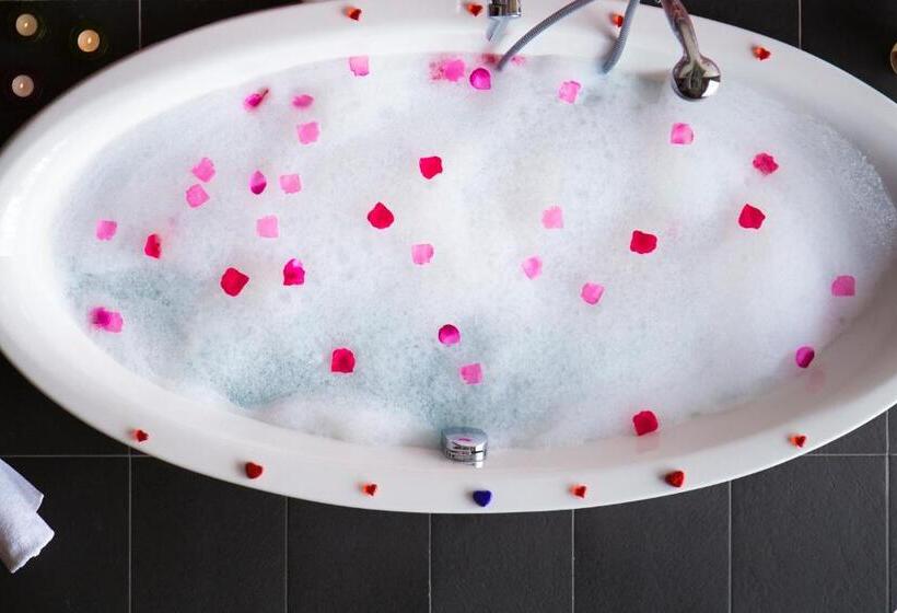 Полулюкс с Балконом, Alpen Herz Romantik & Spa   Adults Only