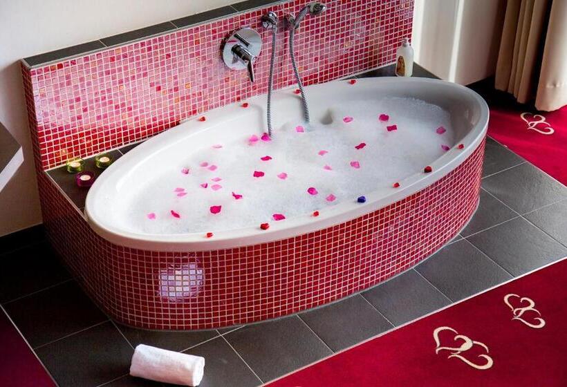 جناح جونيور مزوَّد بشرفة, Alpen Herz Romantik & Spa   Adults Only