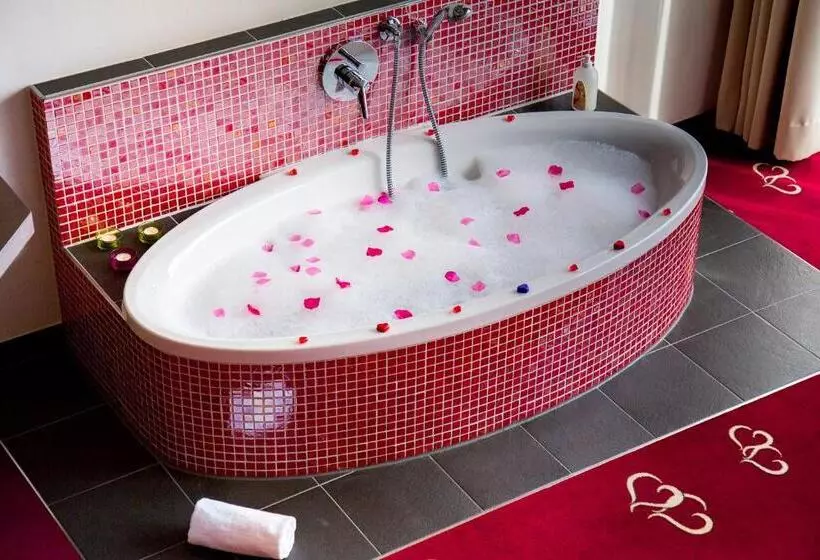 Juniorsviitti Parveke, Alpen Herz Romantik & Spa Adults Only