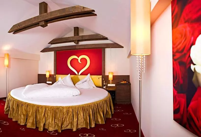 Juniorsviitti Parveke, Alpen Herz Romantik & Spa Adults Only