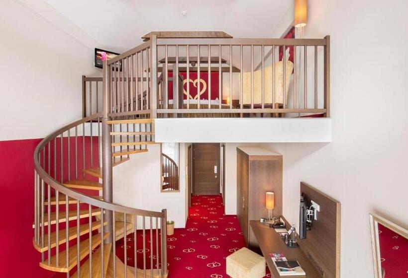 Полулюкс с Балконом, Alpen Herz Romantik & Spa   Adults Only