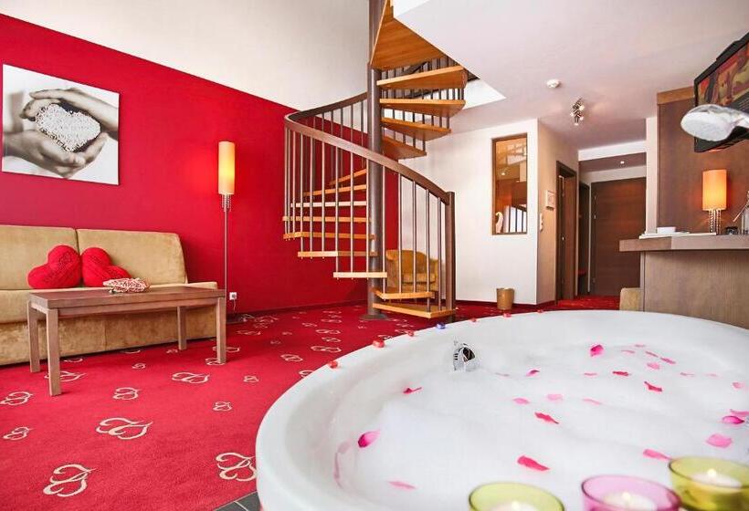 جناح جونيور مزوَّد بشرفة, Alpen Herz Romantik & Spa   Adults Only