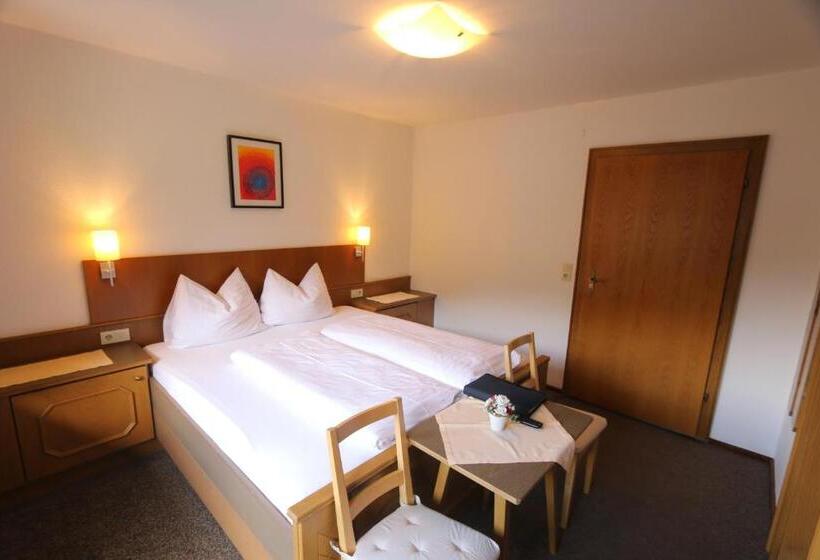 اتاق استاندارد با چشم‌انداز کوهستان, Apart Garni Alpevita