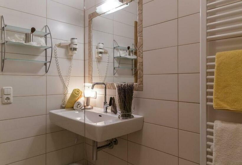 带阳台两卧公寓, Apartments Gannerhof