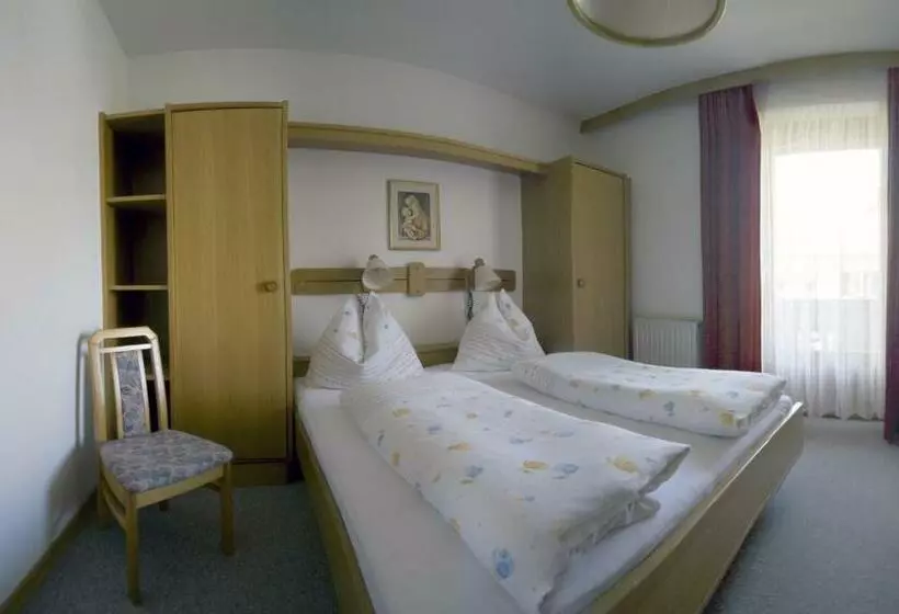 バルコニー付き１ベッドルームアパートメント, Ferienwohnungen Haus Schett