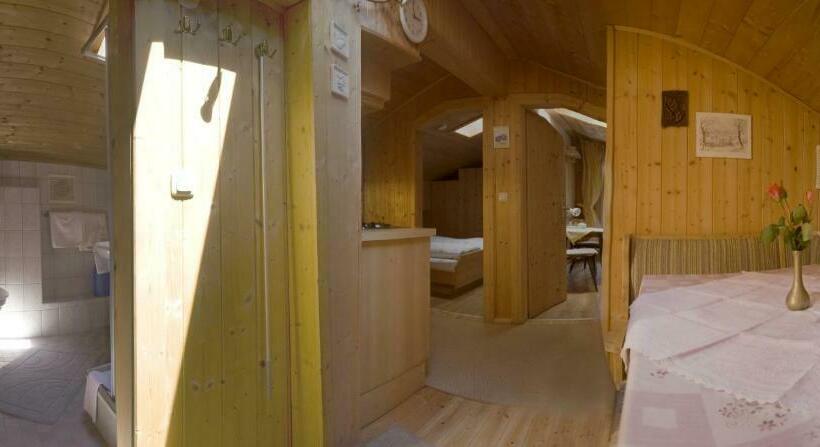 带1个卧室的带阳台的公寓, Ferienwohnungen Haus Schett