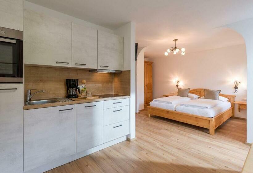 Студия Стандарт, Gãƒæ’ã‚â¤stehaus Fuchs