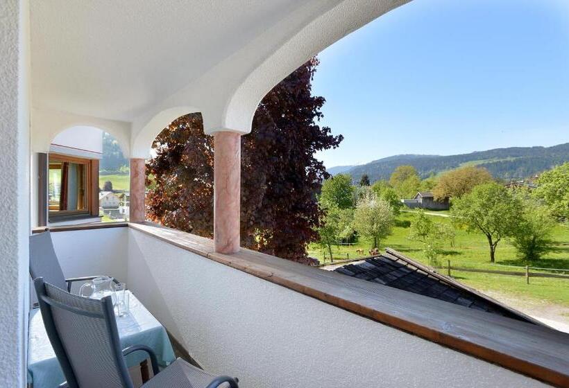 Студия Стандарт, Gãƒæ’ã‚â¤stehaus Fuchs