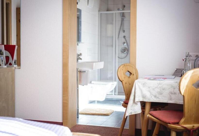 غرفة قياسية مزوَّدة بشُرفة, Gästehaus Manuela Puchmayr