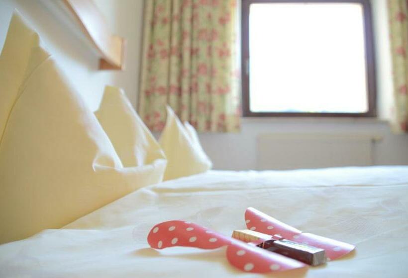 غرفة قياسية مزوَّدة بشُرفة, Landhaus Gerber